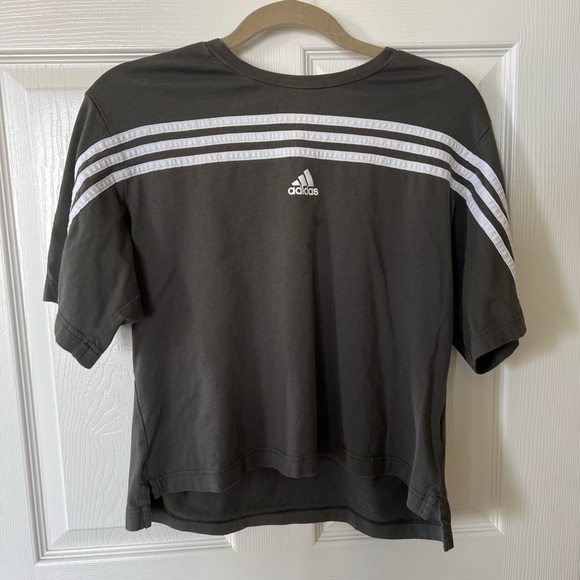 Adidas Originals 3-Stripes Short Sleeve T-Shirt Women’s Size Medium - Picture 1 of 3